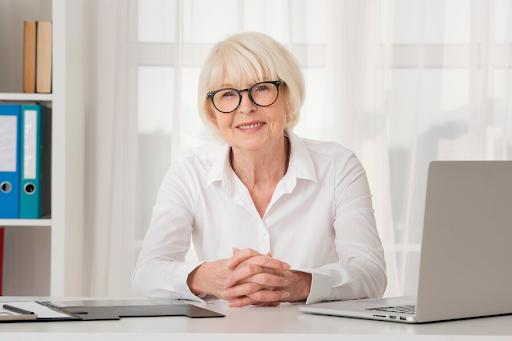 Helping Senior Employees Make Sense of Benefits, Claims, and Compensation Availability